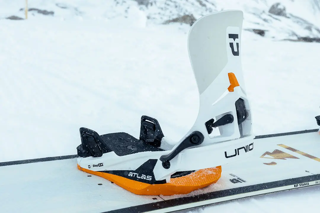 ATLAS STEP ON® HIGHBACK EASY IN, EASY OUT