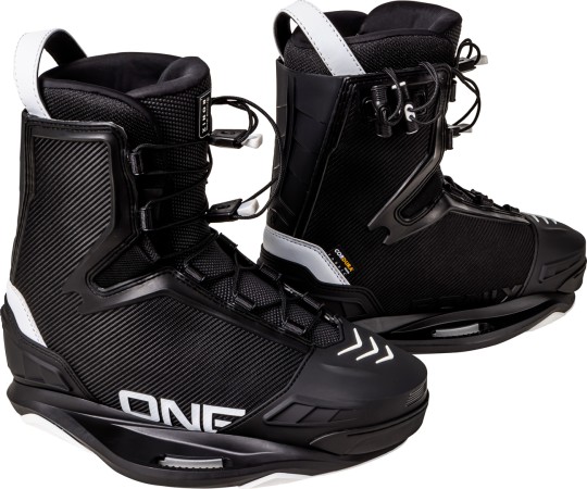 ONE Boots 2024 black/white 