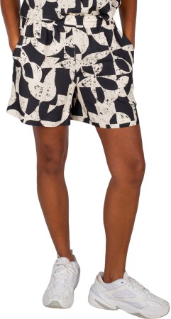 LUCIE Walkshort 2025 black white 