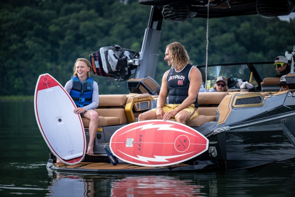 SHIFT Wakesurfer 2026 