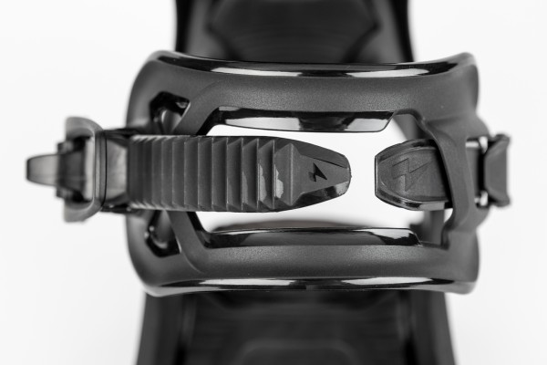 ONE Bindung 2025 ultra black 