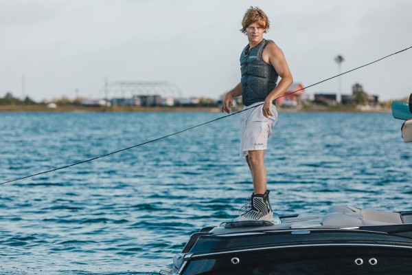 ONE Boots 2026 silver/reflective 