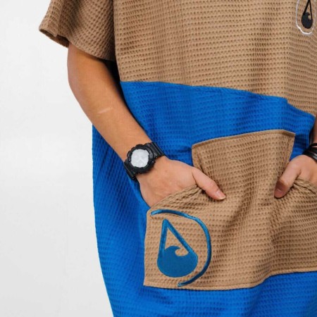 TRAVEL LIGHD Poncho 2025 
