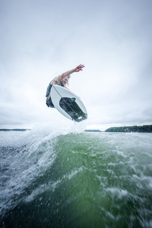 BROADCAST Wakesurfer 2026 