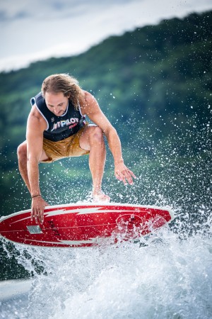 SHIFT Wakesurfer 2026 