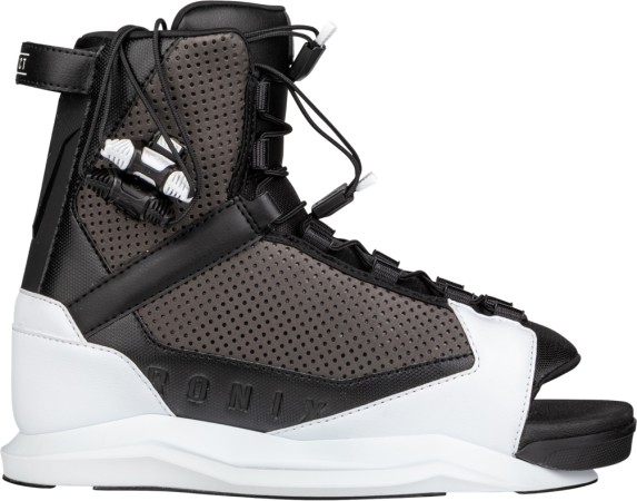 DISTRICT MODELLO 2026 inkl. DISTRICT Boots 