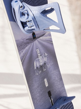 YEASAYER FLYING V Snowboard 2024 