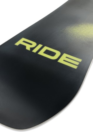 MANIC Snowboard 2025 