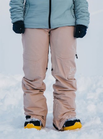 WOMEN AK GORE TEX SUMMIT INSULATED Pant 2025 shadow pink 