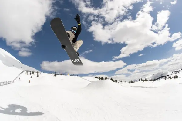 SKUNK APE WIDE Snowboard 2026 