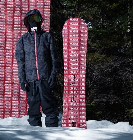 ANDY WARHOL PLY WIDE Snowboard 2024 red fragile 