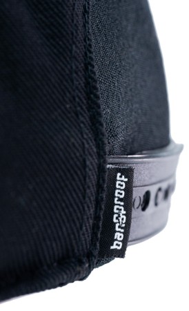 CAP Helm 2025 black/black 