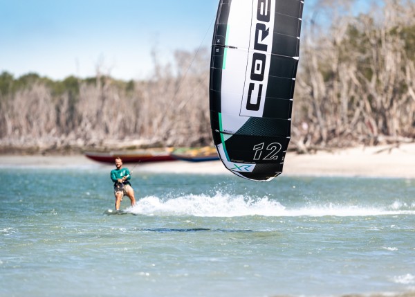 XR8 LW Kite bright white 