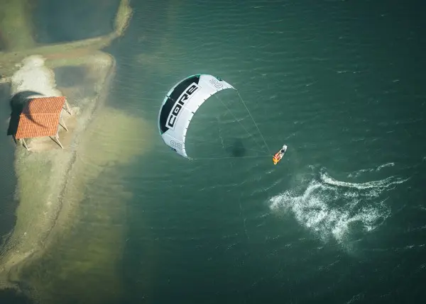 XR8 Kite bright white 