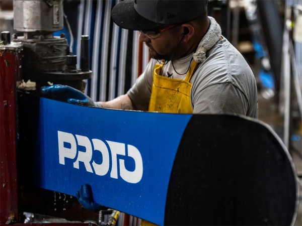 PROTO SYNTHESIS Snowboard 2024 