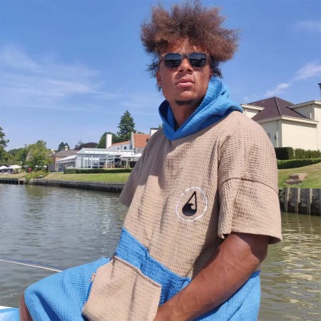 TRAVEL LIGHD Poncho 2025 