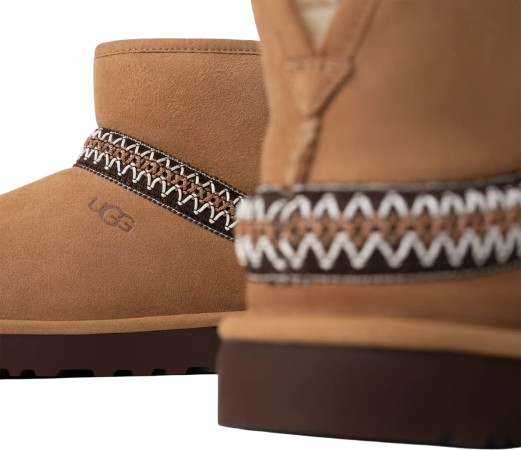 CLASSIC MINI CRESCENT Boot 2026 chestnut 