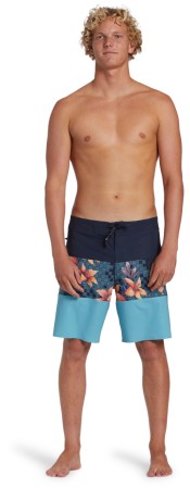 TRIBONG PRO 18 Boardshort 2024 coastal 