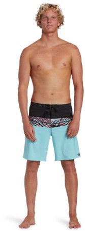 MOMENTUM PRO 19 Boardshort 2024 coastal 