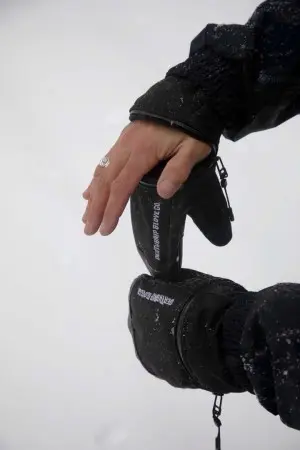 WEREWOLF LONG CUT Fäustling 2026 black 