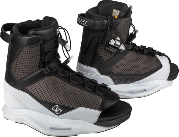 DISTRICT MODELLO 2026 inkl. DISTRICT Boots 