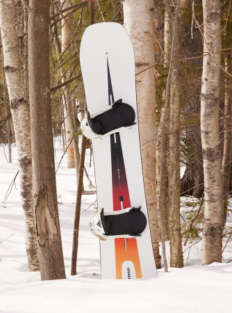 CUSTOM FLYING V WIDE Snowboard 2024 