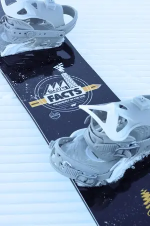 FACTS WIDE Snowboard 2026 
