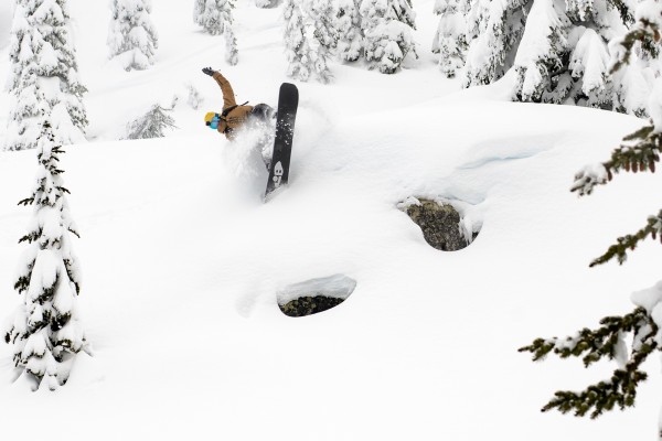 GOLDEN ORCA Snowboard 2026 