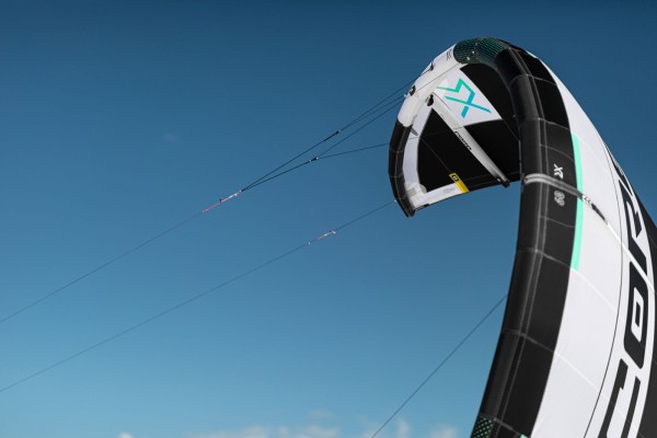 XR8 Kite bright white 