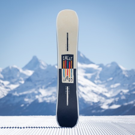 CHEAT CODE WIDE Snowboard 2026 