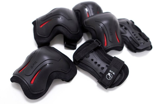 ESSENTIAL JUNIOR TRIPLE Schonerset 2026 black 