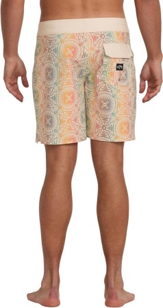 GOOD TIMES PRO 18.5 Boardshort 2025 desert sand 