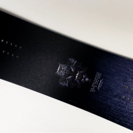 V-TWIN Snowboard 2026 