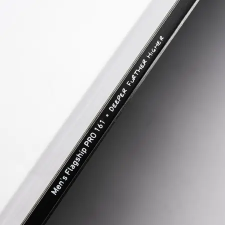 FLAGSHIP PRO WIDE Snowboard 2026 