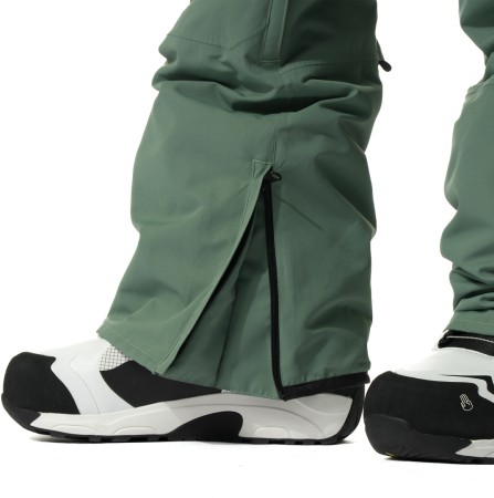 NELSON Hose 2026 iceberg green 