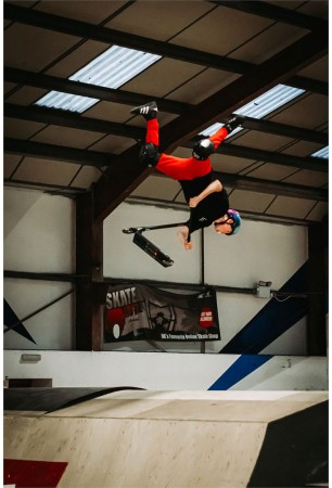 CLASSIC Scooter 2026 neochrome 