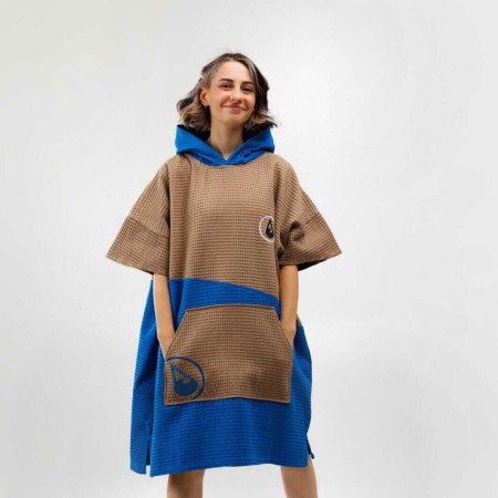 TRAVEL LIGHD Poncho 2025 