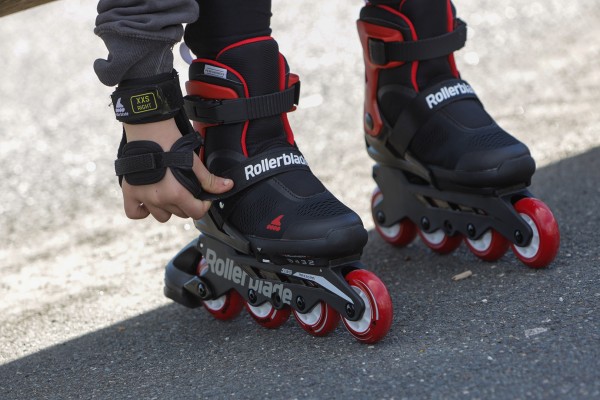 MICROBLADE FREE Inline Skate 2022 black/red 33-36,5