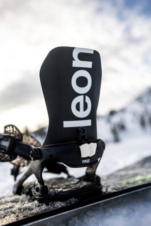 BLASTER ASYMWRAP FASE Bindung 2026 black 