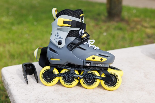 APEX Inline Skate 2026 charcoal/yellow 