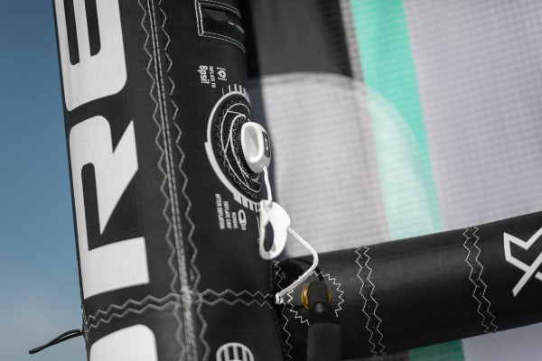 XR8 LW Kite bright white 