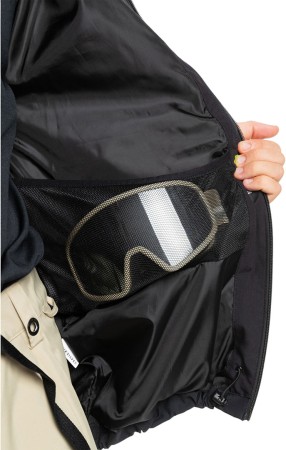 HIGH IN THE HOOD Jacke 2025 true black 