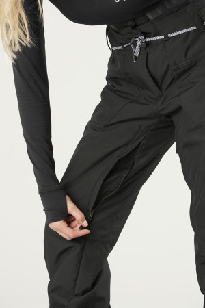 TREVA Hose 2024 black 