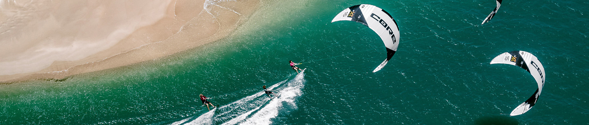 Kitesurfing