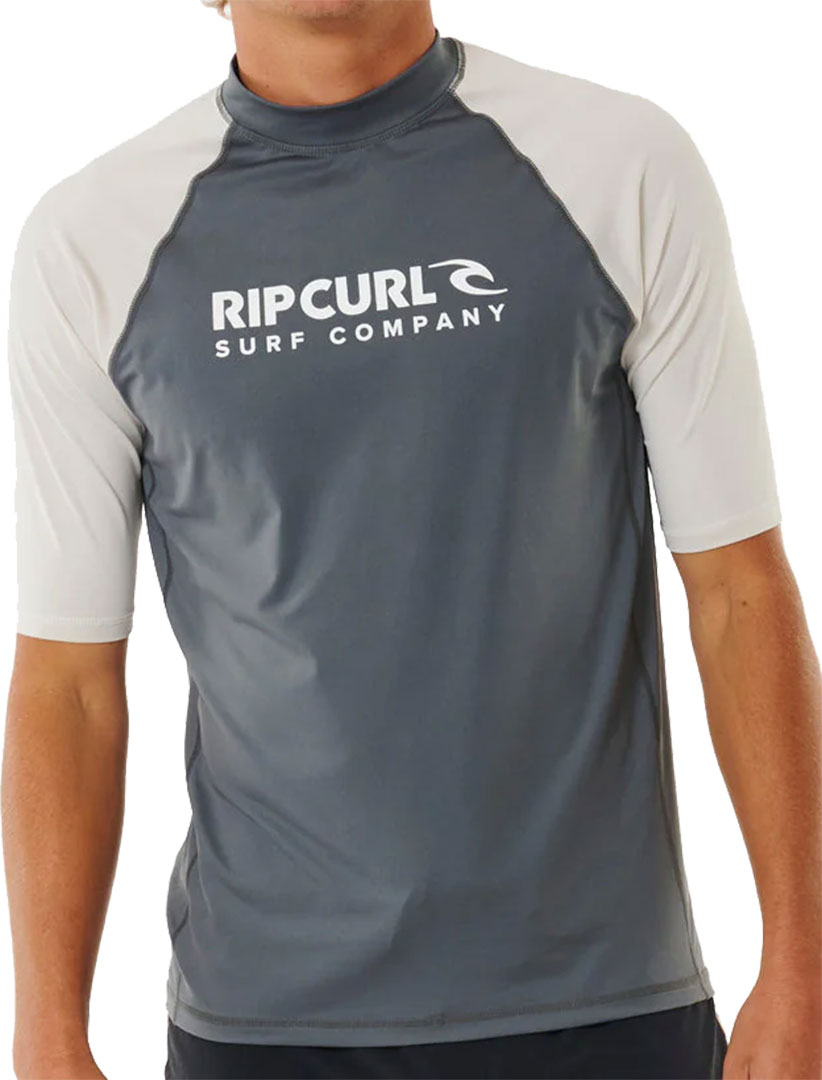 T-shirt RIP CURL Surf Lycra SHOCK SS Lycra 2024 grigio scuro costumi da bagno sport acquatici