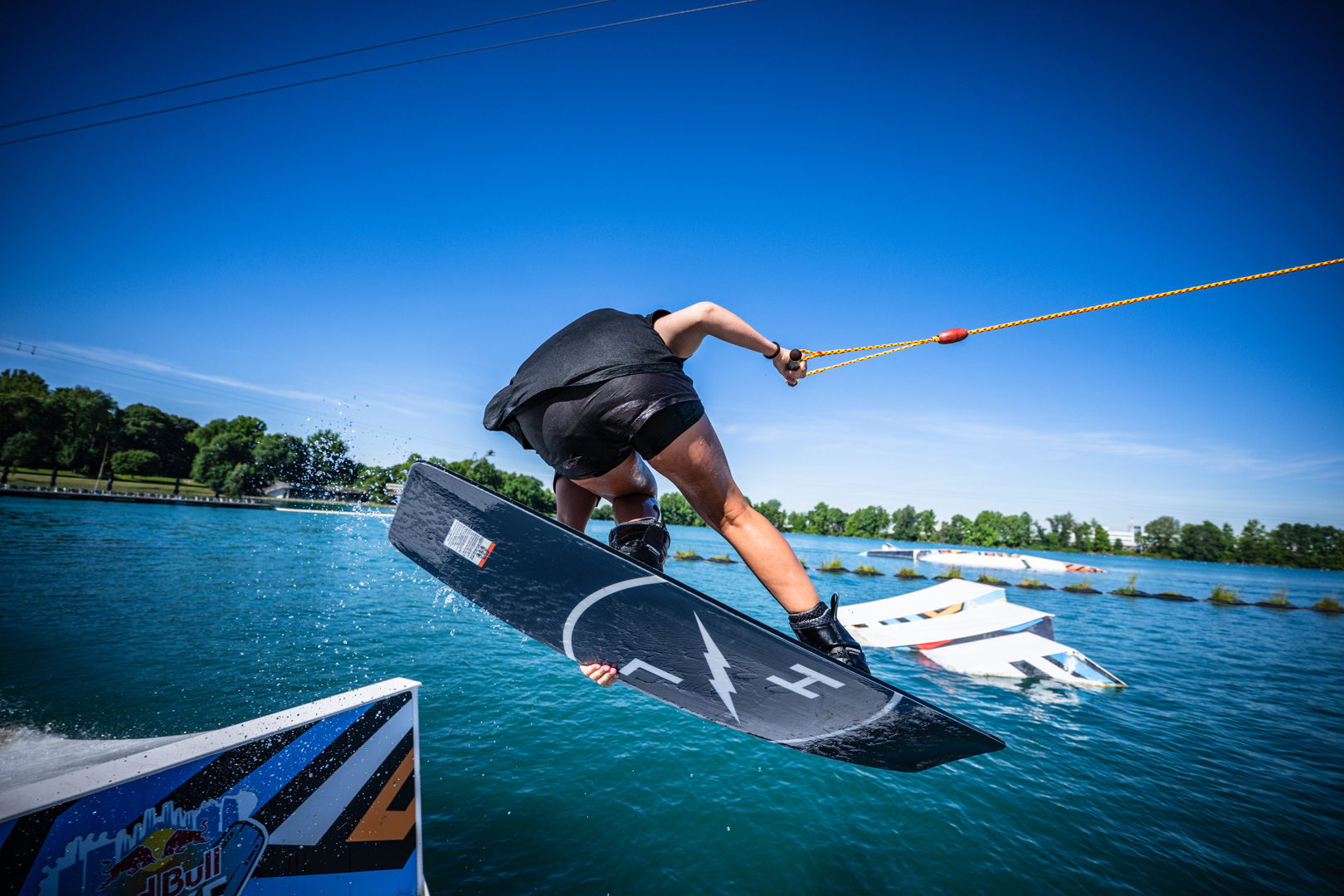 Product image 10 of the product “IMPULSE Wakeboard 2026 151”