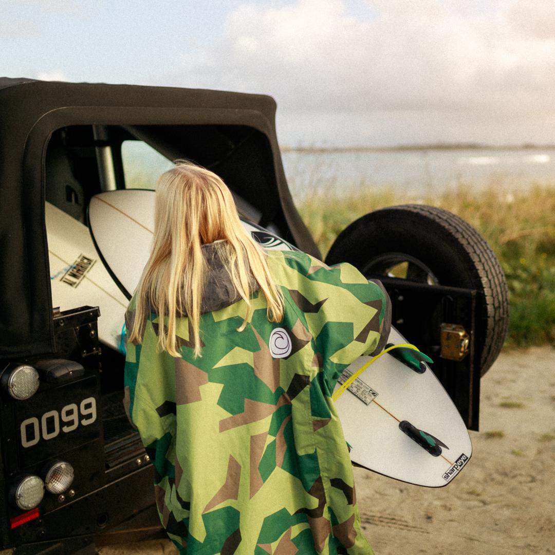 Artikelbild 10 des Artikels “HARD-SHELL ROBE 2027 camo/grey L“