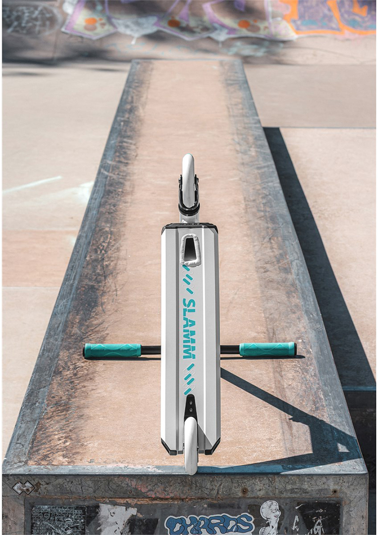 Artikelbild 12 des Artikels “CLASSIC MINI PRO Scooter 2027 white/mint “