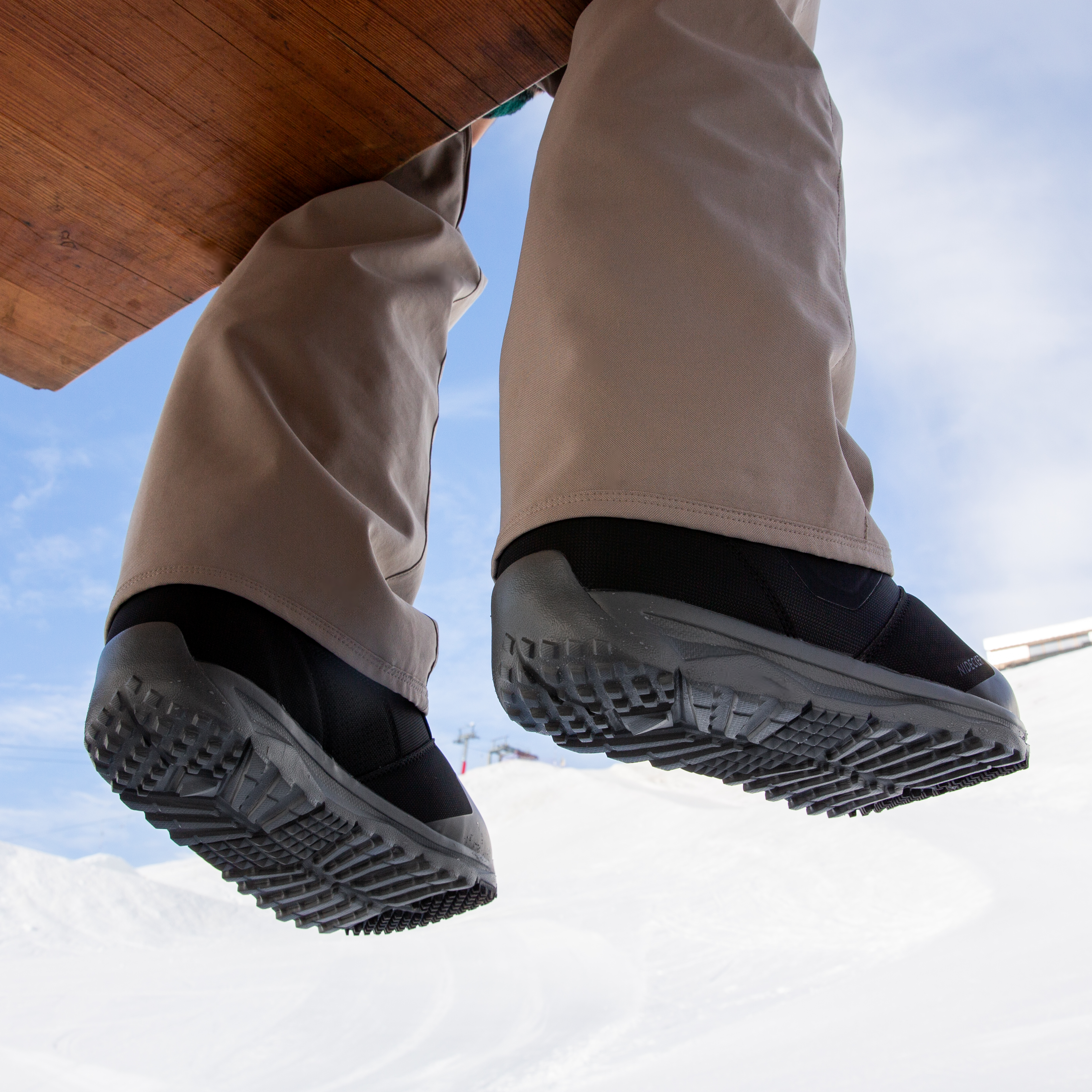Product image 2 of the product “CASCADE Boot 2027 black 47”