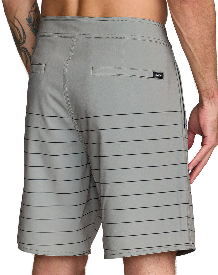 Artikelbild 2 des Artikels “STEADY STRIPE 18 Boardshort 2026 aloe 34“